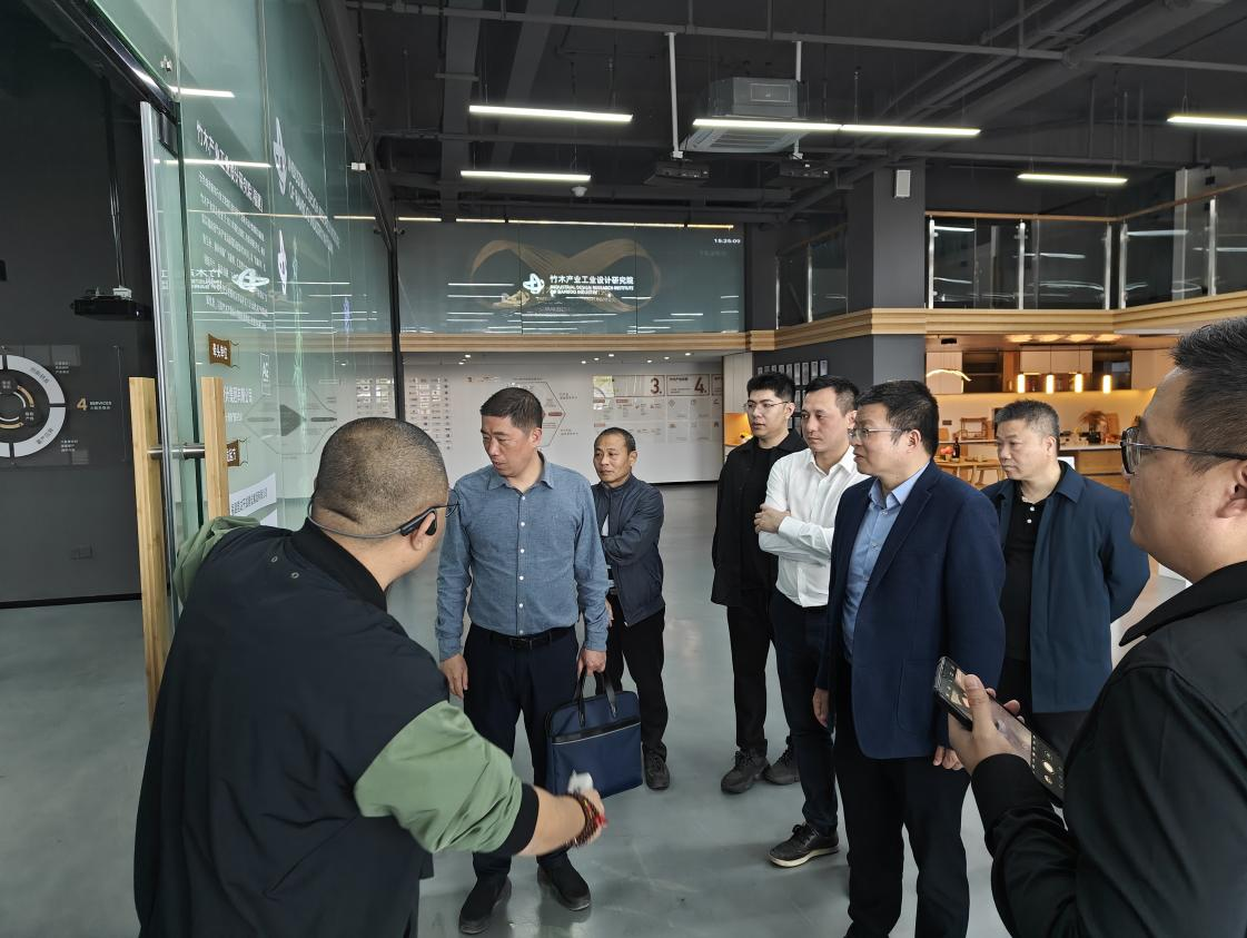考察組赴南平市調研竹產業.png